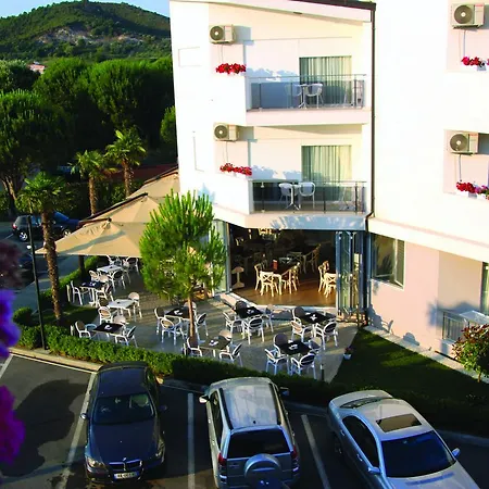 Hotel Primavera