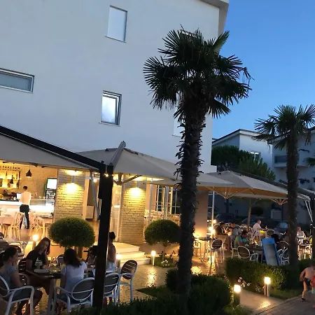 Hotel Primavera 4*